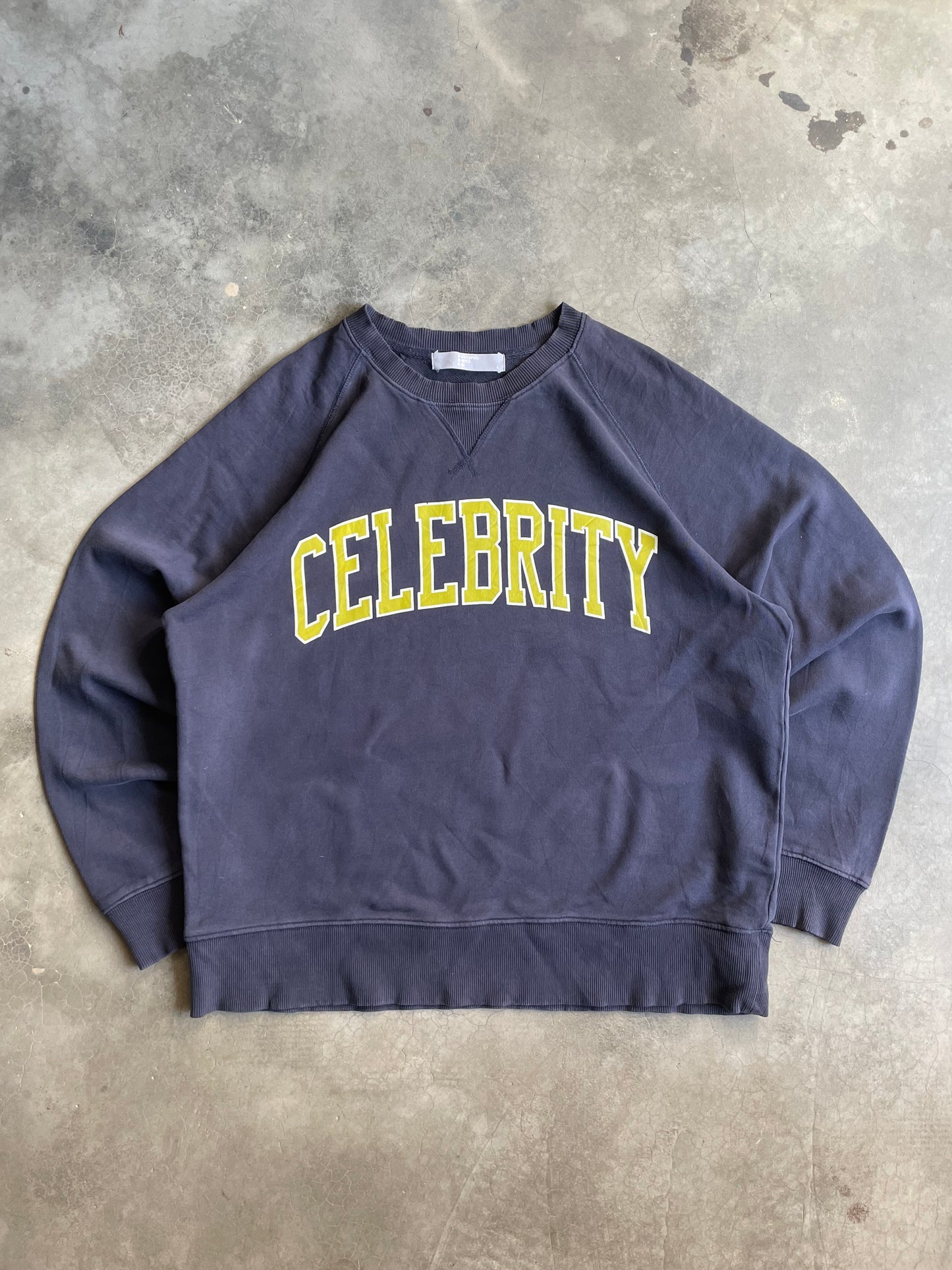 VINTAGE SUDADERA CELEBRITY-L