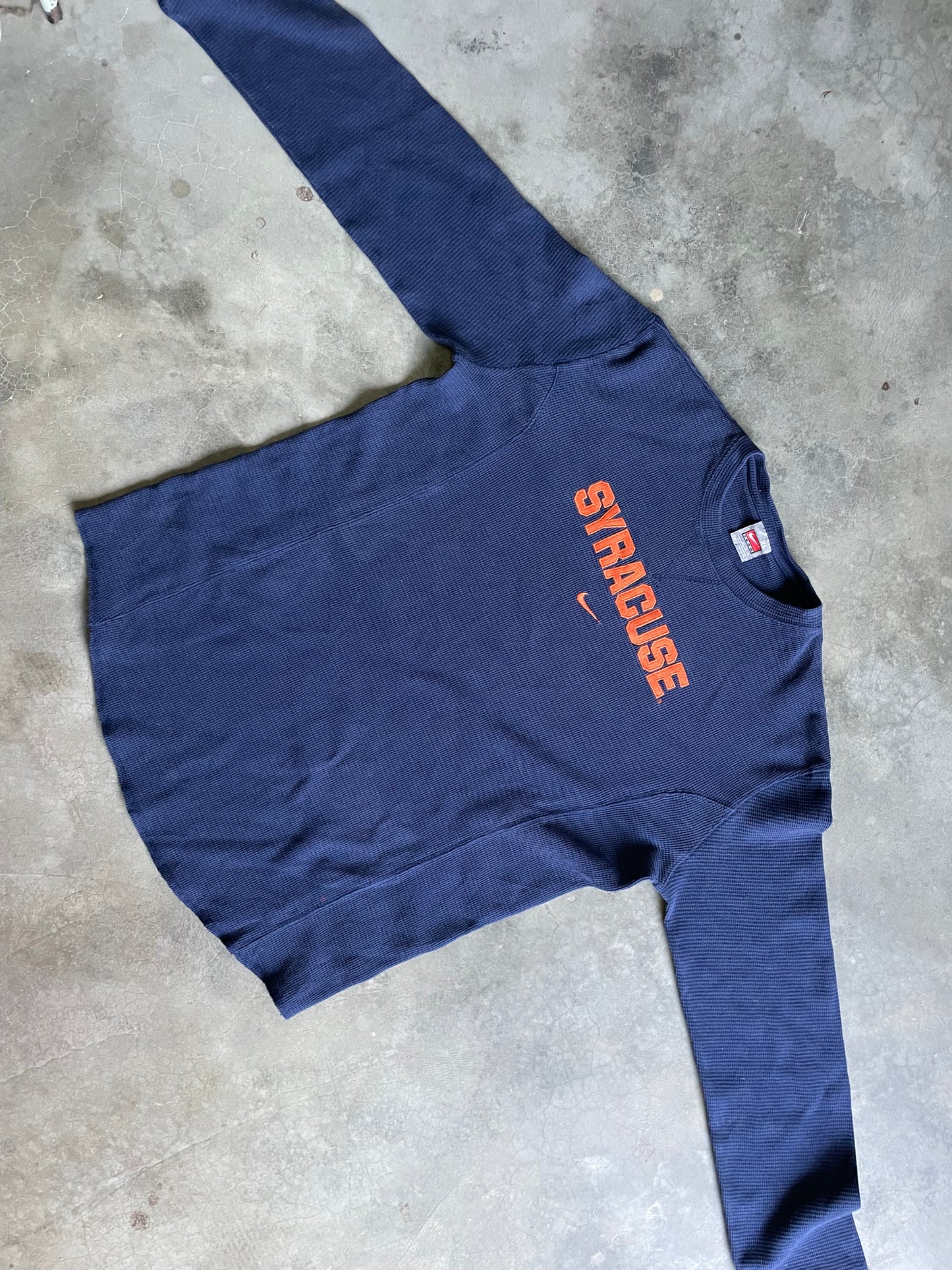 VINTAGE POLERA MANGA LARGA NIKE-L