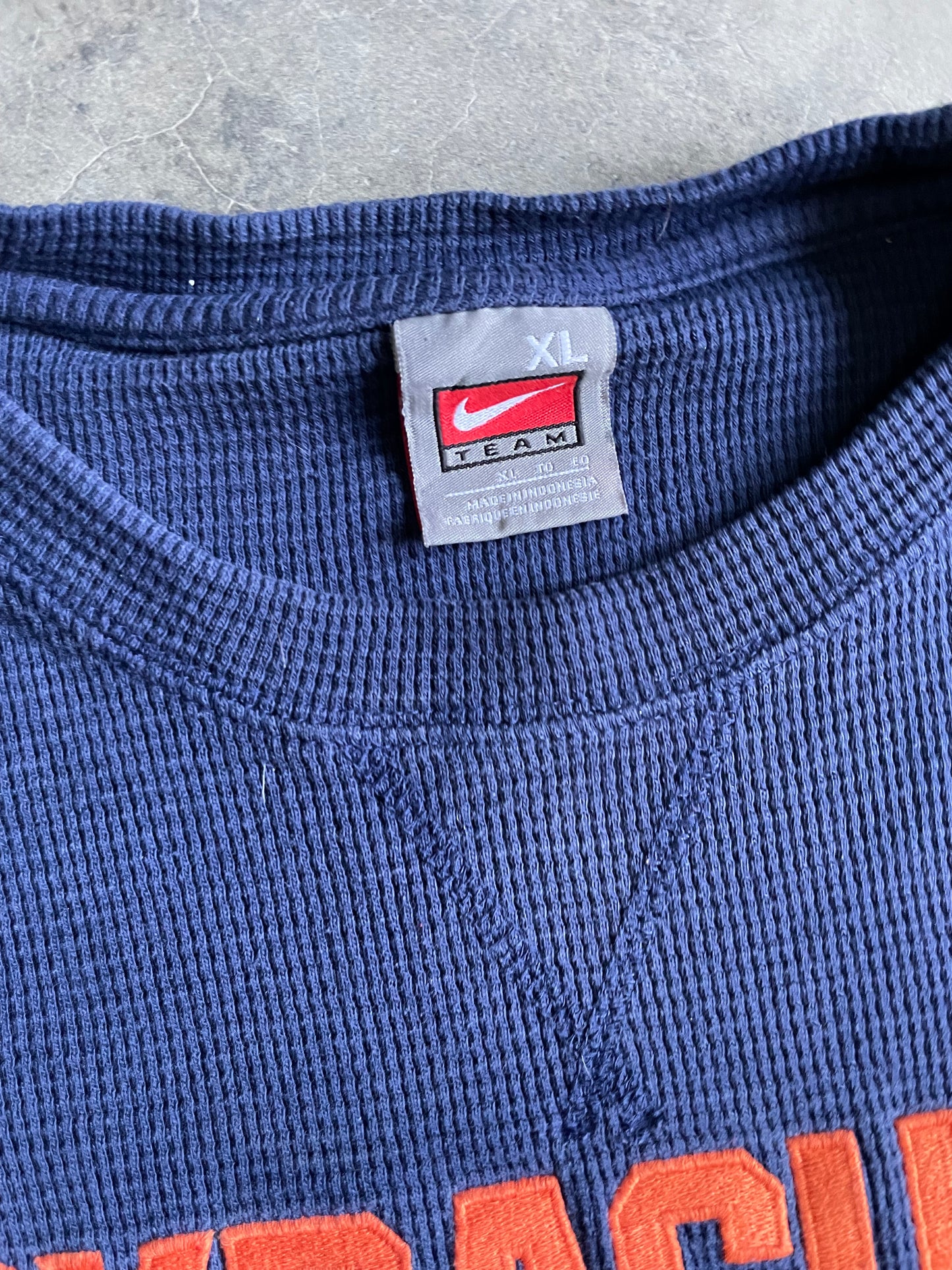 VINTAGE POLERA MANGA LARGA NIKE-L