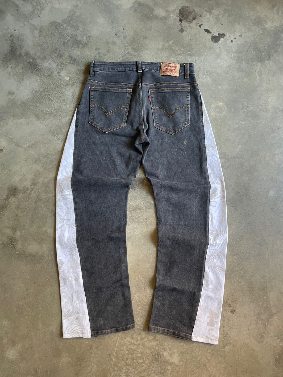 VINTAGE JEAN NEGRO CON BLANCO-