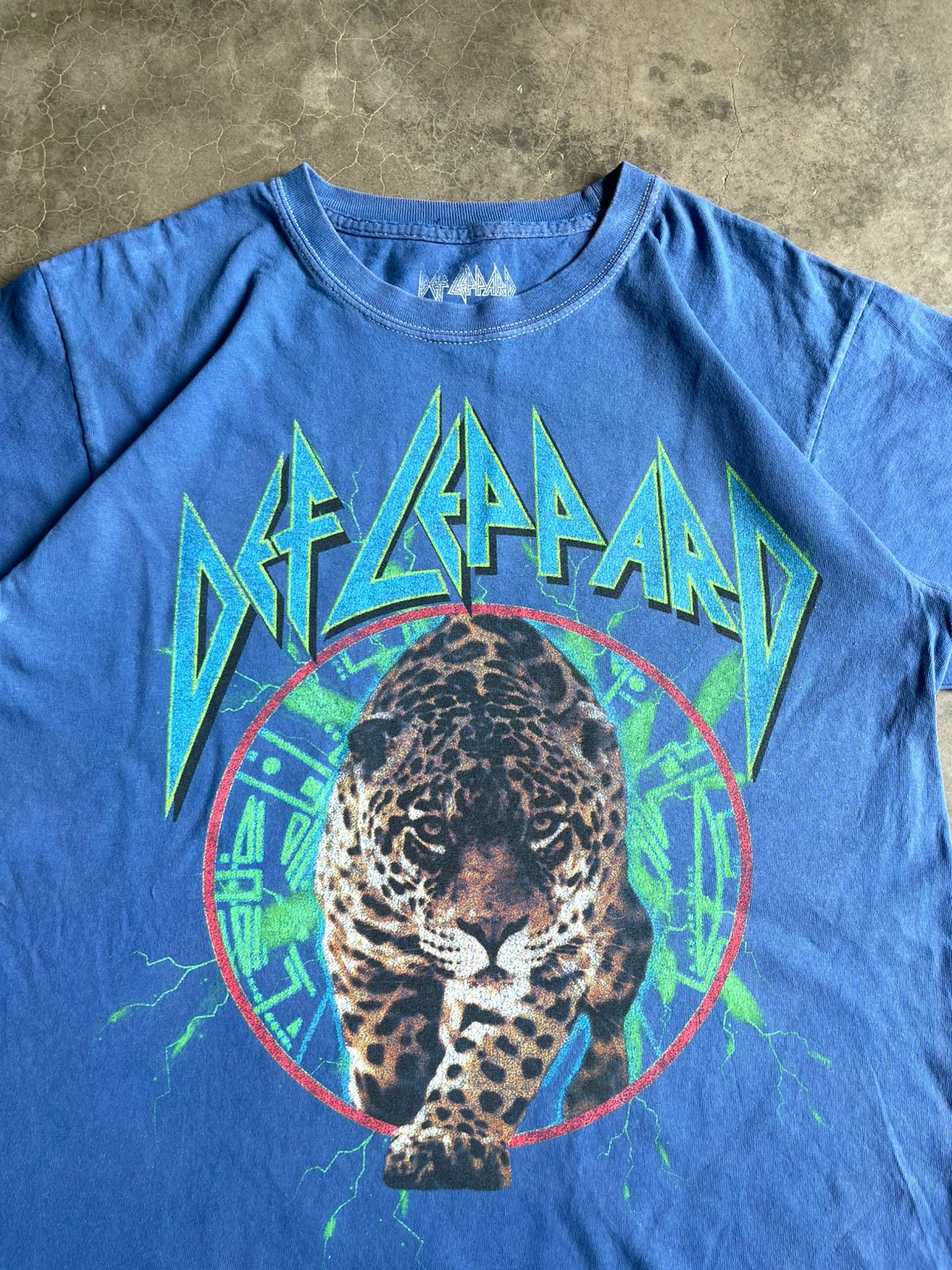 VINTAGE POLERA DEF LEPPARD-M