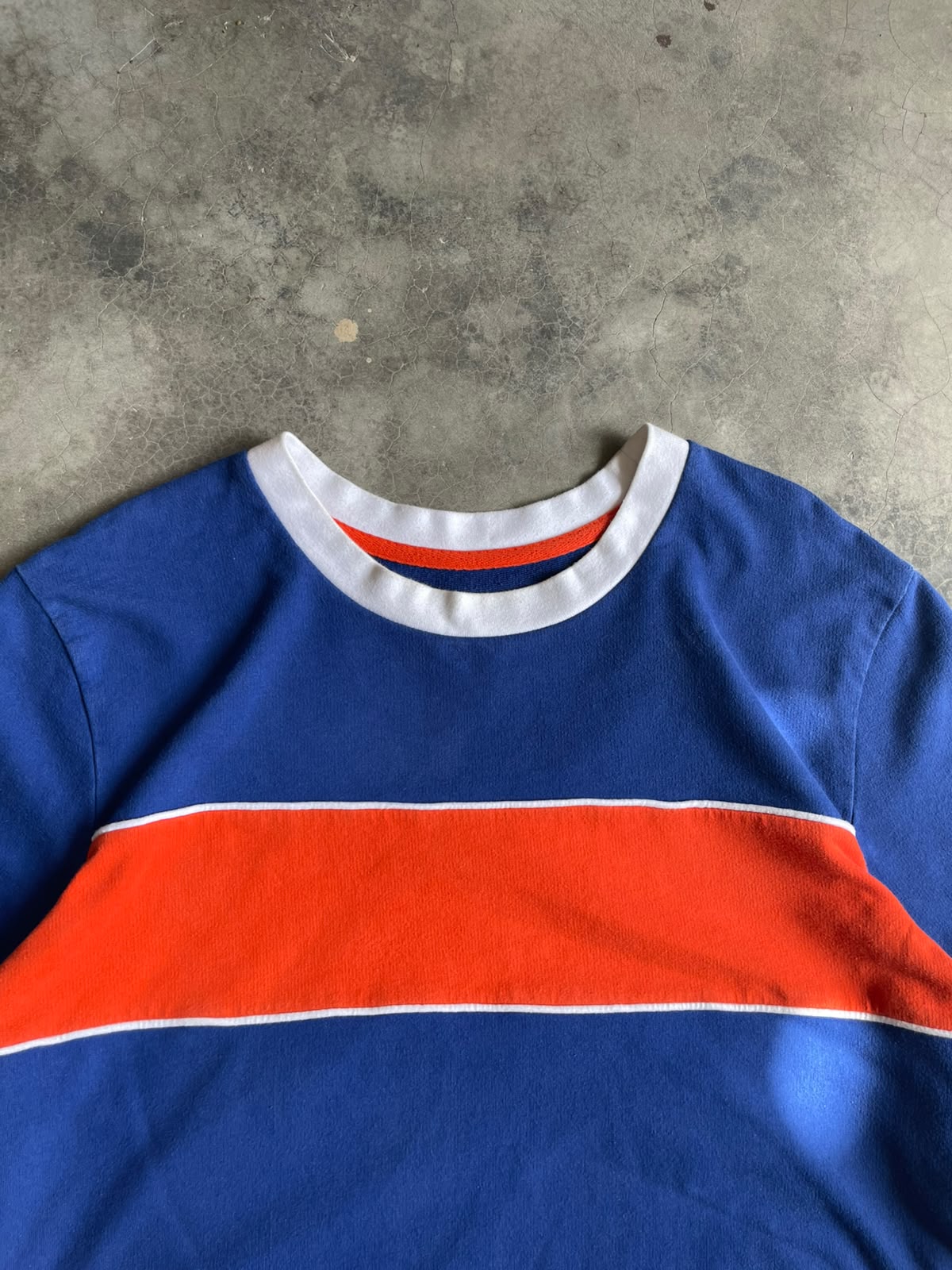 VINTAGE SUDADERA AZUL CON NARANJA-L