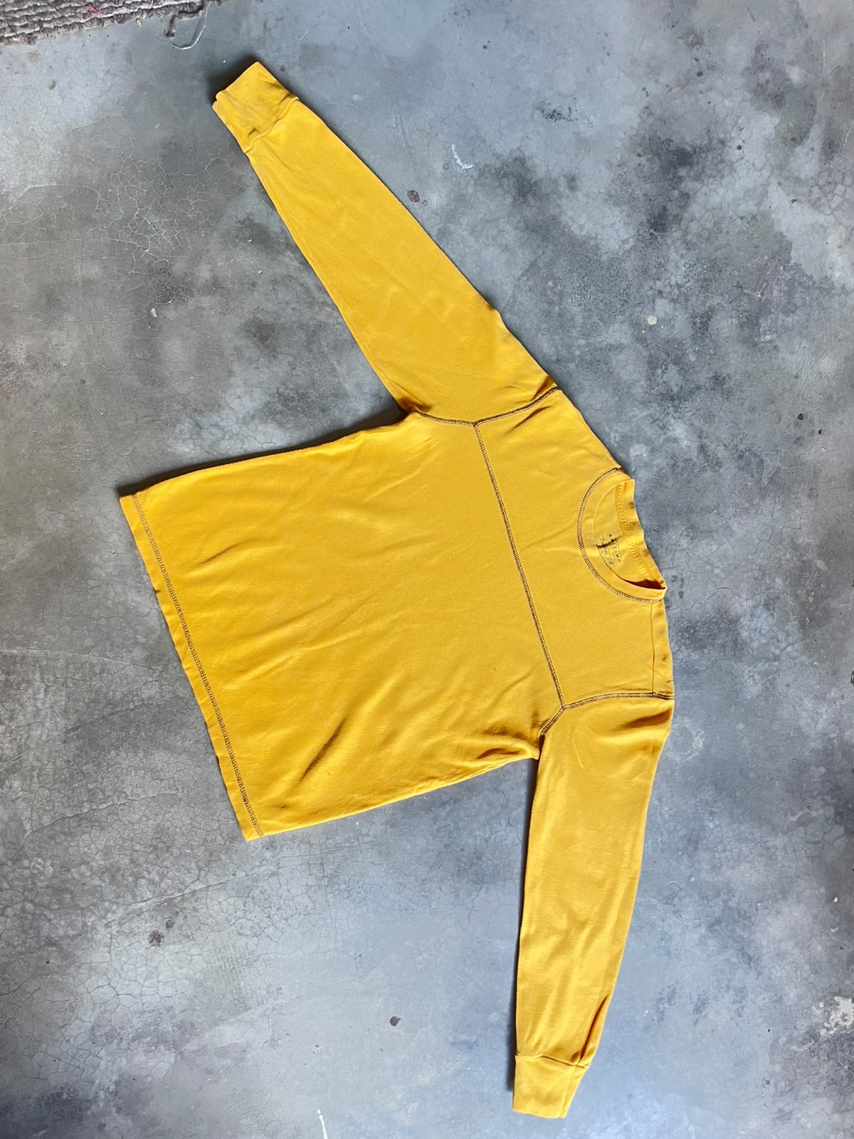 VINTAGE POLERA MNAGA LARGA AMARILLA-M