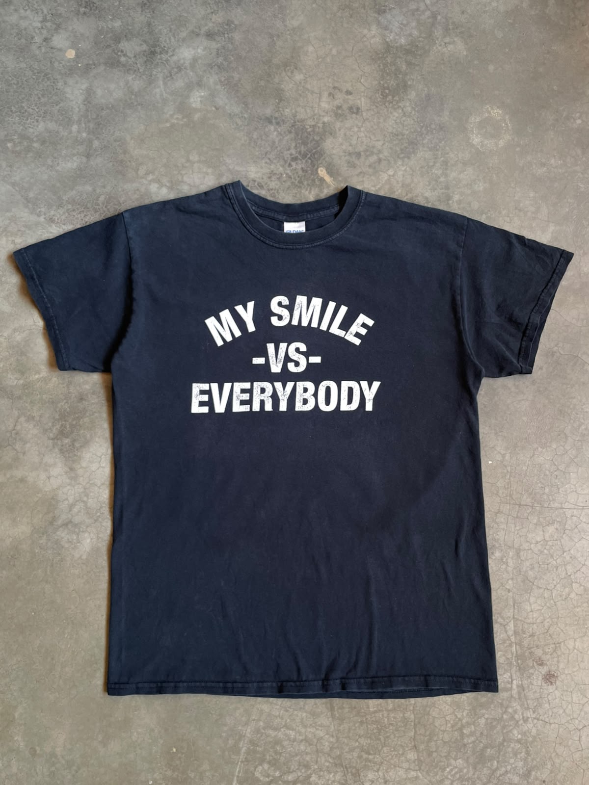 VINTAGE MY SMILE VS EVERYBODY POLERA-M
